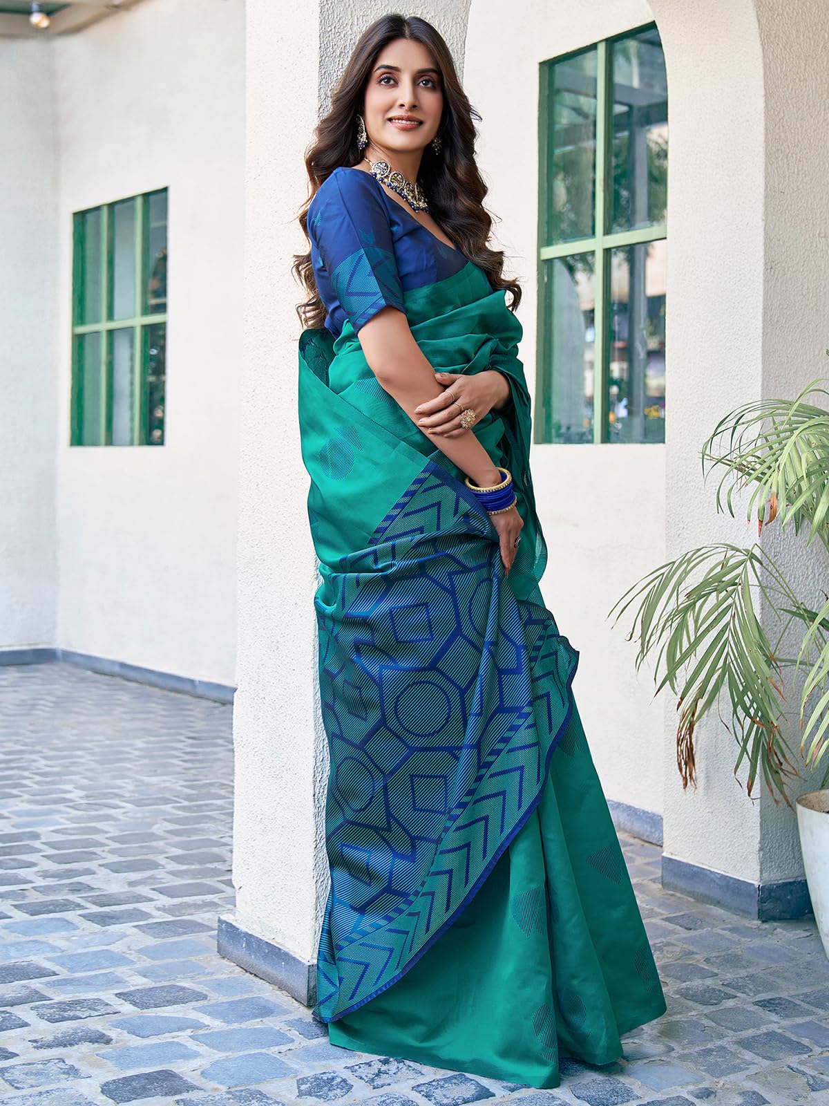 SAMAH Women's Banarasi Silk Saree with Unstitched Blouse Piece