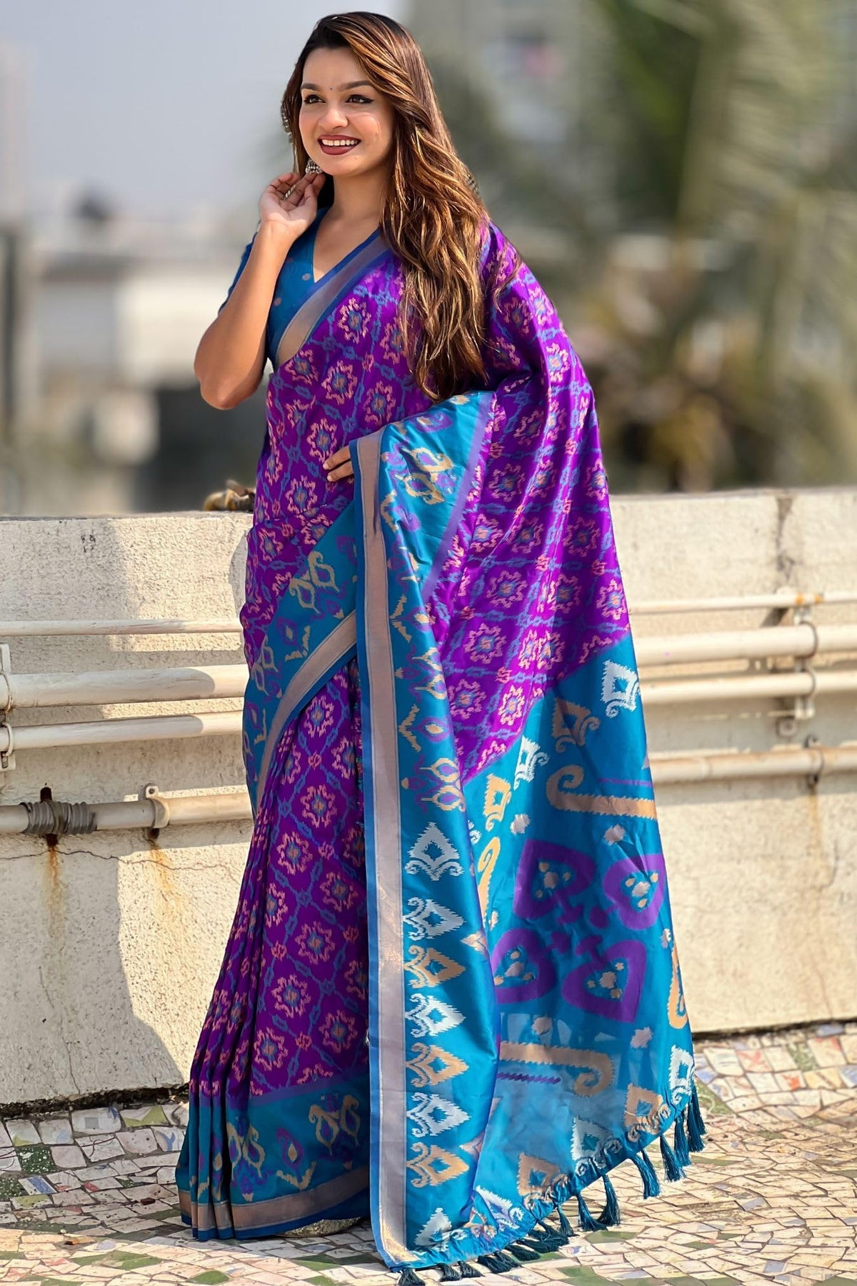 SGF11 Women's Kanjivaram Patola Soft Pure Silk Sarees With Unstitched Blouse Piece (Violet LightBlue)