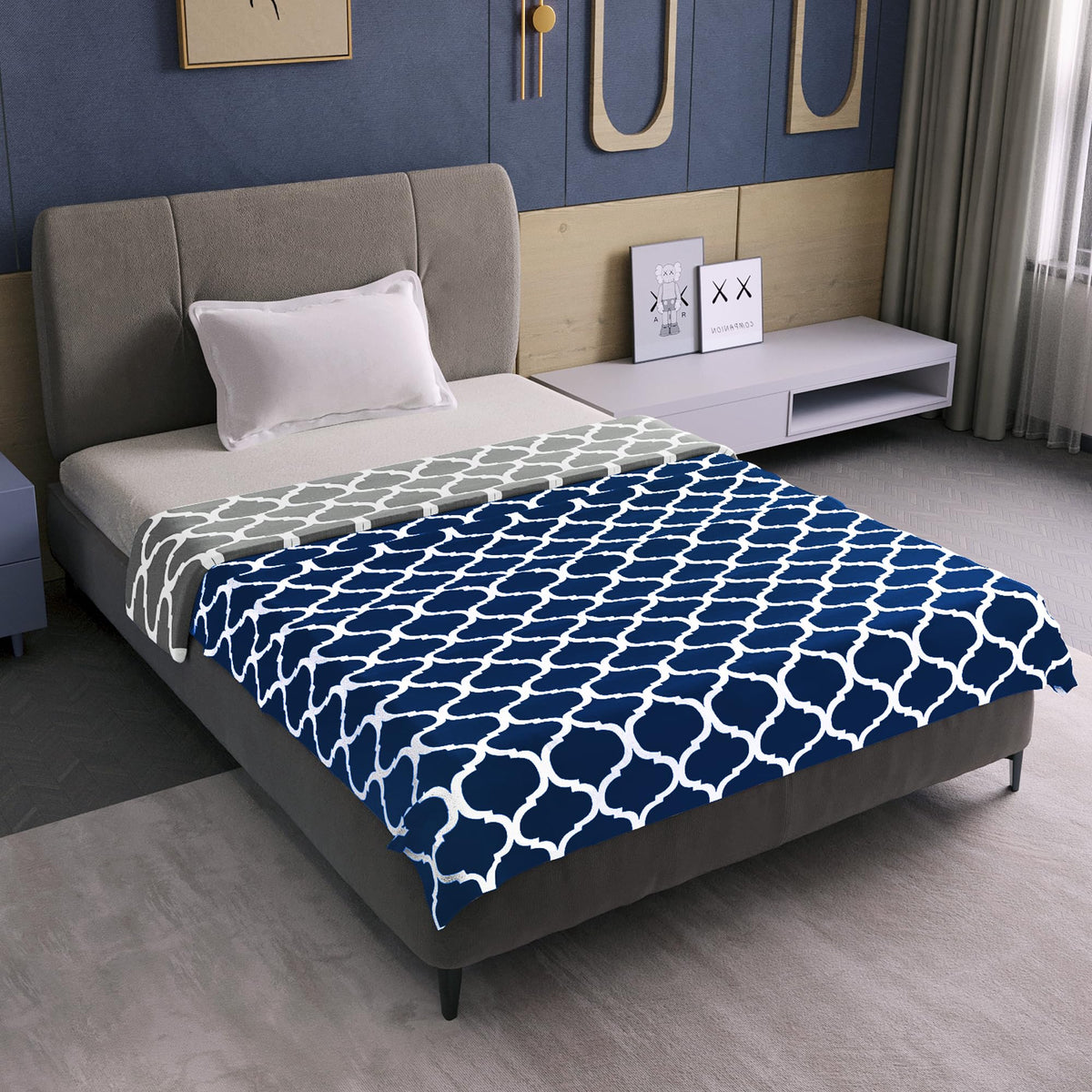 120 GSM Microfiber Single Dohar | Soft & Lightweight Throw Blanket | Cozy & Breathable | All-Season Comfort | 210 x 140 CM | Moroccan Pattern | Deep Blue