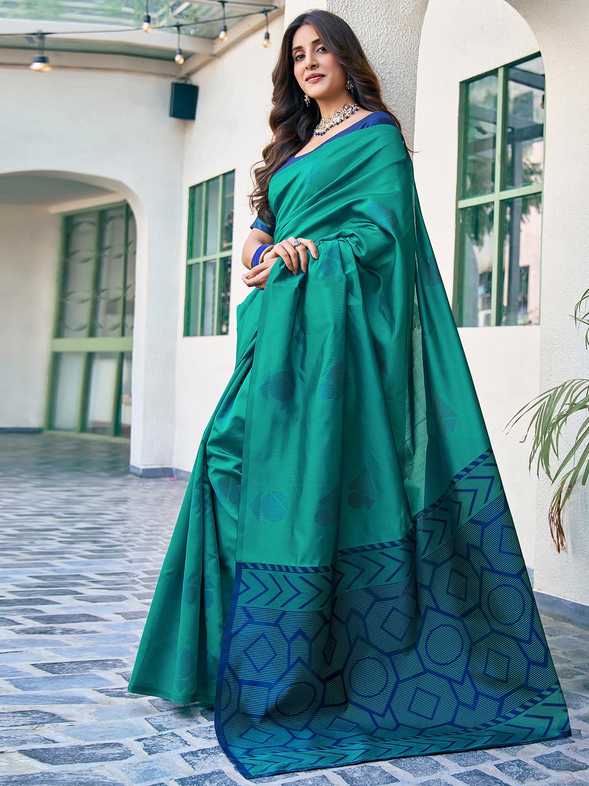 SAMAH Women's Banarasi Silk Saree with Unstitched Blouse Piece