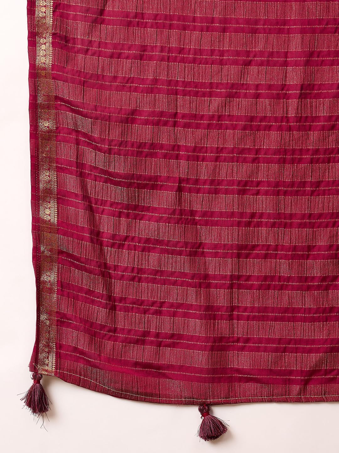 Women's Kanjivaram Woven Soft Silk Saree With Blouse Piece