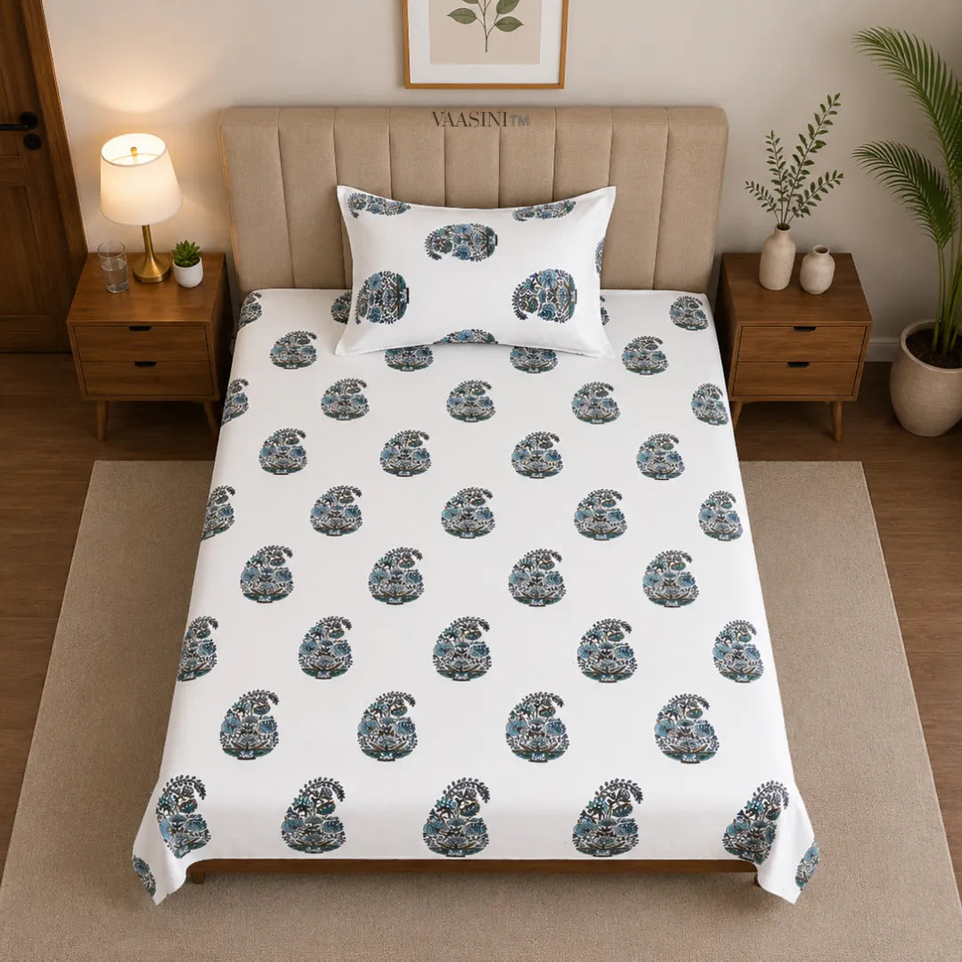 Royal Blue and Indigo Traditional Detailed Paisley Single Bedsheet